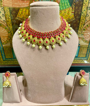 PEARL SOUTH INDIAN GOLD TONED NECKLACE SET (RED)