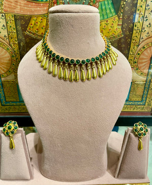 GOLD TONED PETALS DESIGN SOUTH INDIAN NECKLACE SET (GREEN)