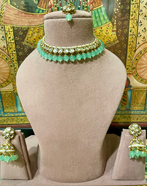 MINT GREEN KUNDAN SLEEK NECKLACE SET