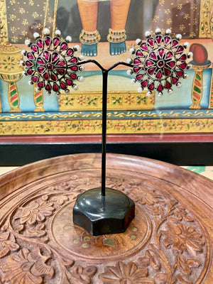 RED STONES PEARL ROUND STUD EARRINGS