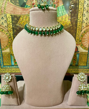 GREEN SLEEK GOLD PLATED KUNDAN LEAF DESIGN SET