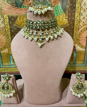 IVORY WHITE KUNDAN BRIDAL HEAVY CHOKER SET