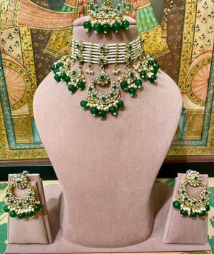 KUNDAN PEARL HEAVY CHOKER NECKLACE SET (GREEN)