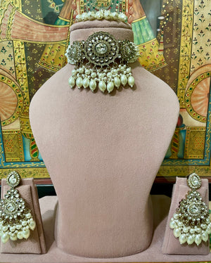 IVORY WHITE GOLD PLATED KUNDAN MOISSANITE ETHNIC CHOKER SET