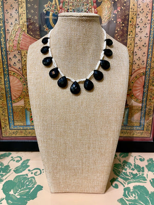 BLACK ONYX SEMI PRECIOUS STONE NECKLACE