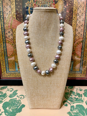 NATURAL SHELL PEARLS MULTI COLOURED STRING NECKLACE