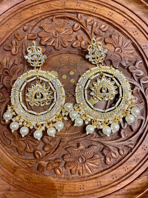 IVORY WHITE ROUND GOLD TONED DANGLER EARRINGS