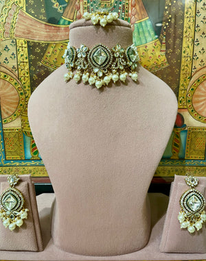 IVORY WHITE GOLD PLATED KUNDAN MOISSANITE CHOKER SET