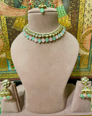 MULTICOLOUR KUNDAN SLEEK NECKLACE SET