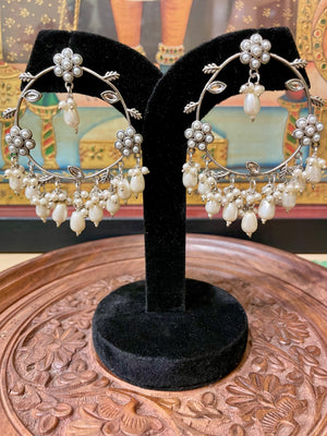 IVORY WHITE PEARL ROUND HOOP DANGLER EARRINGS