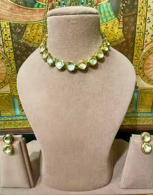 MEENA KUNDAN LIGHT NECKLACE SET