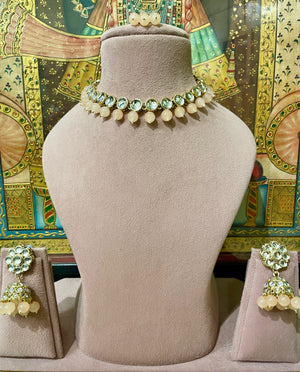 PEACH SLEEK GOLD PLATED KUNDAN ROUND DESIGN SET