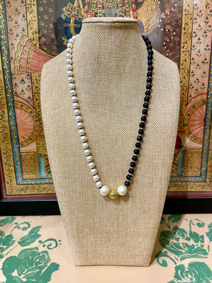 PEARL BLACK & WHITE DESIGNER STRING NECKLACE