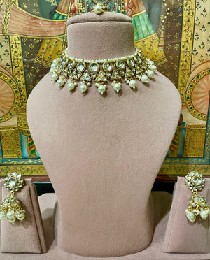 IVORY WHITE KUNDAN GOLD PLATED NECKLACE SET