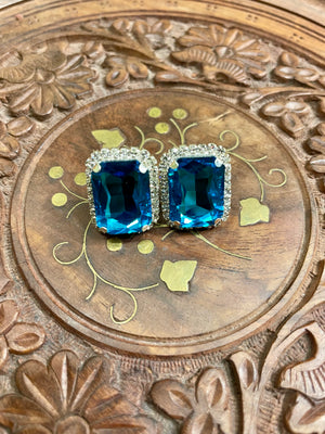 BLUE AMERICAN DIAMOND (AD) STUD EARRINGS