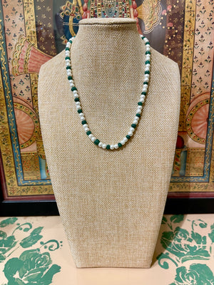 PEARL & SEMI PRECIOUS STONE STRING NECKLACE (GREEN)