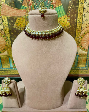 DARK MAROON KUNDAN SLEEK NECKLACE SET