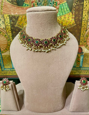FLORAL KEMP STONES SOUTH INDIAN NECKLACE SET