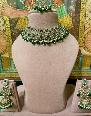 GREEN GOLD TONED BRIDAL NECKLACE SET