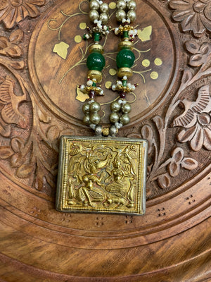 GOLD PATRA ANTIQUE TRIBAL ART SEMI PRECIOUS STONE NECKLACE